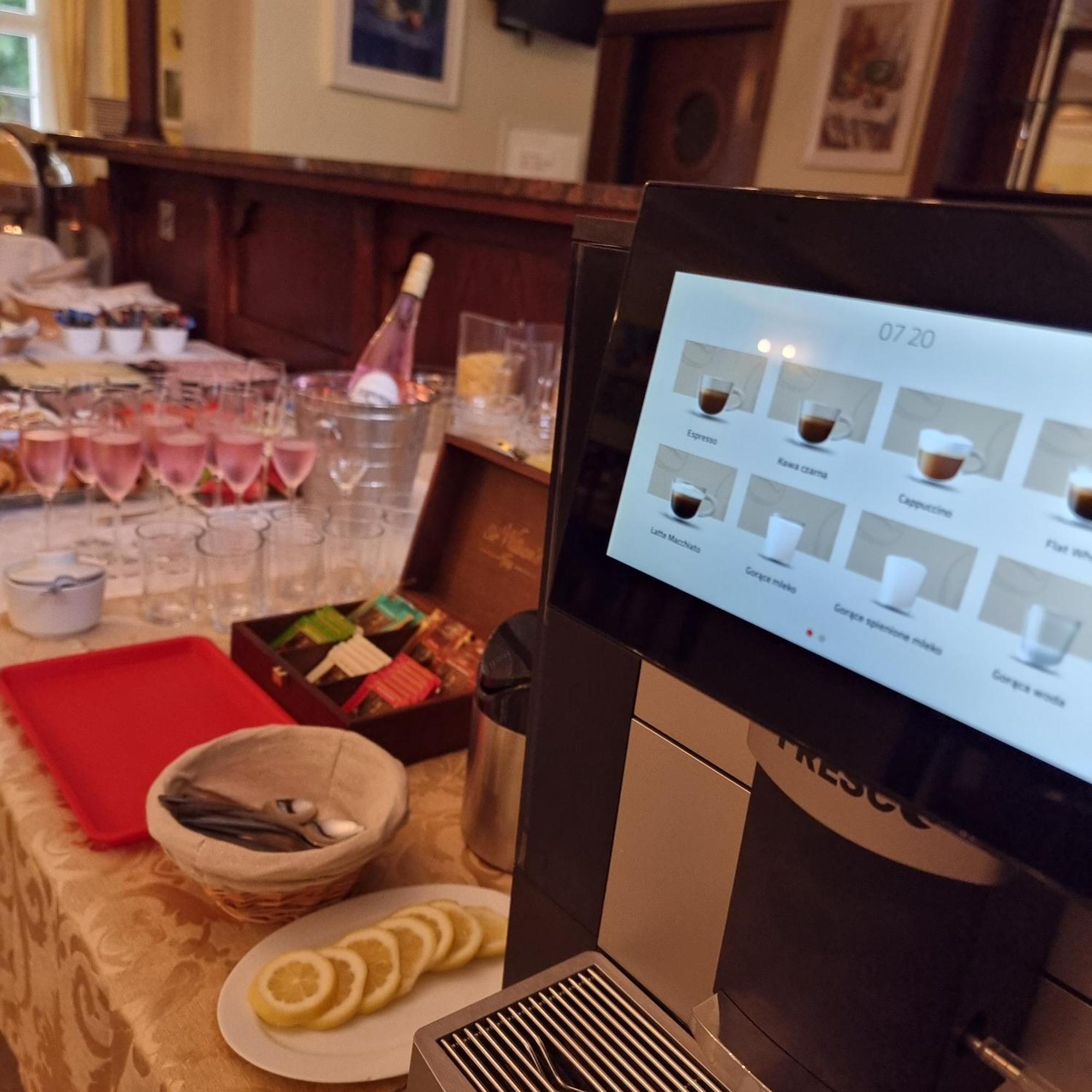 卢卡宫酒店 Zakrzów 外观 照片